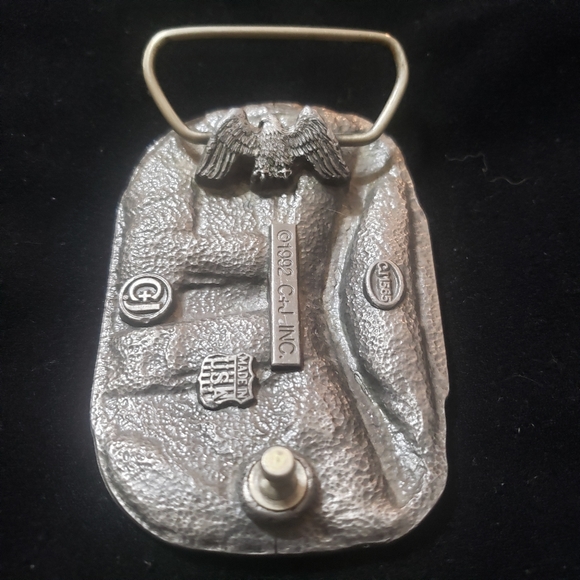 Vintage 1992 C+J Vietnam America Remembers Pewter Belt Buckle CJ1565 - Picture 11 of 15